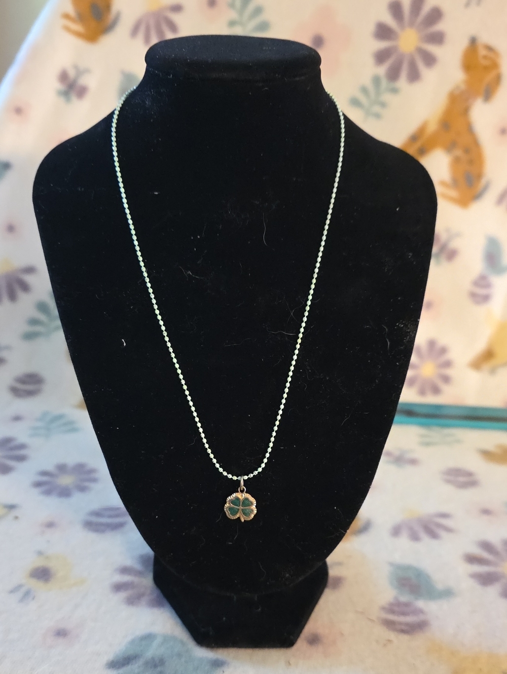 Green Four-Leaf Clover Pendant Necklace - Girl